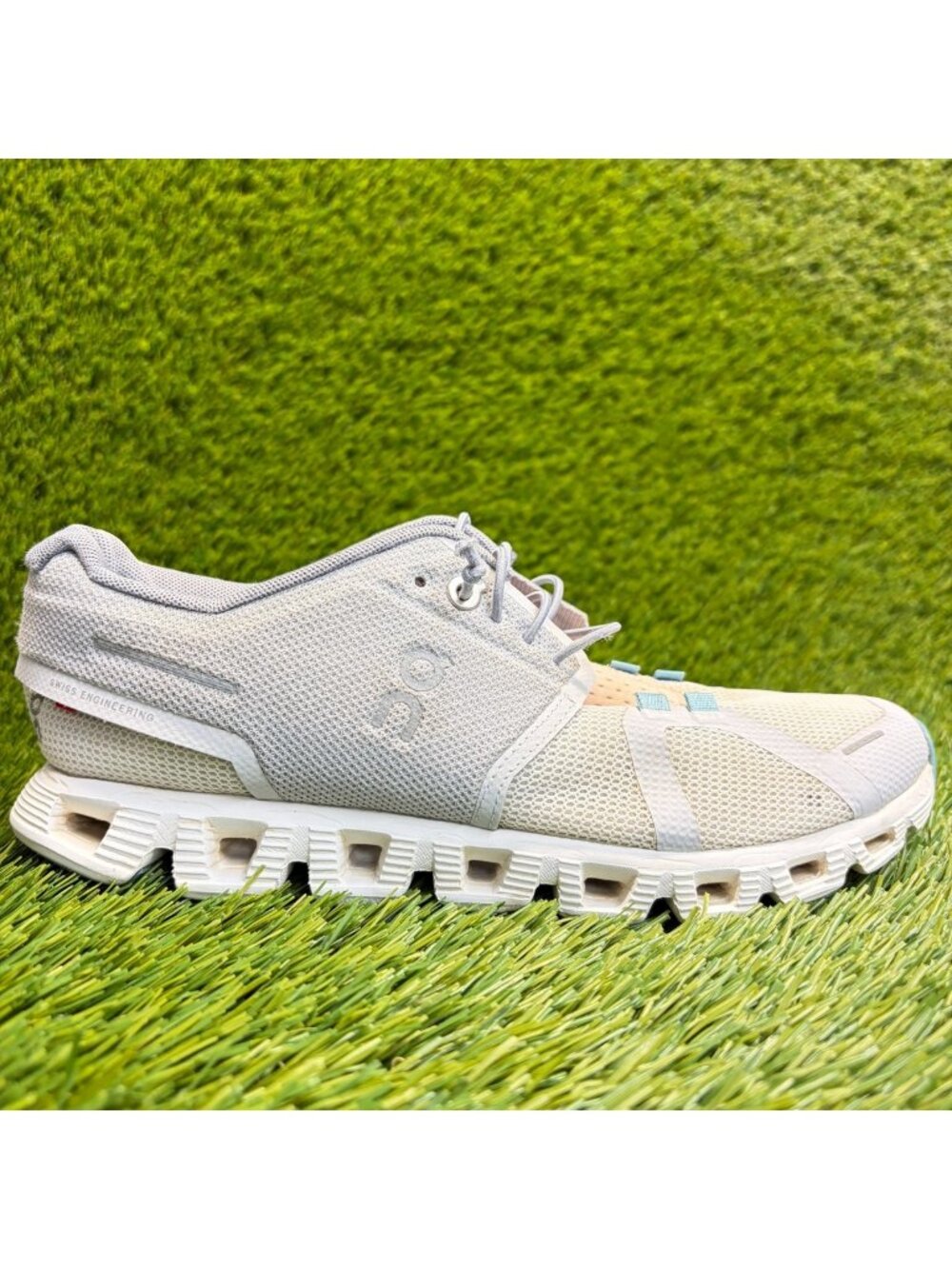 On Cloud 5 Push Womens Size 7 Gray Undyed White Athletic Running Shoes Sneakers